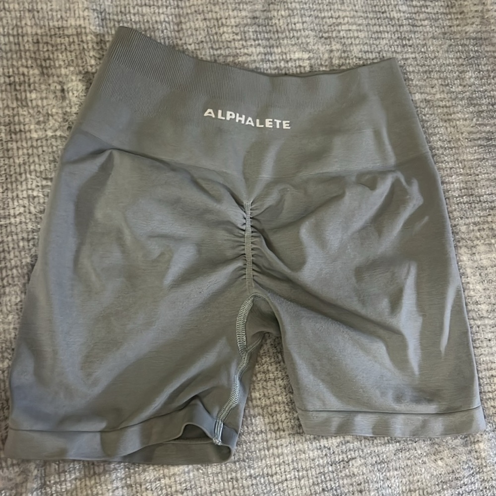 Women’s Alphalete Amplify Shorts Grey  Size M - Picture 4 of 7